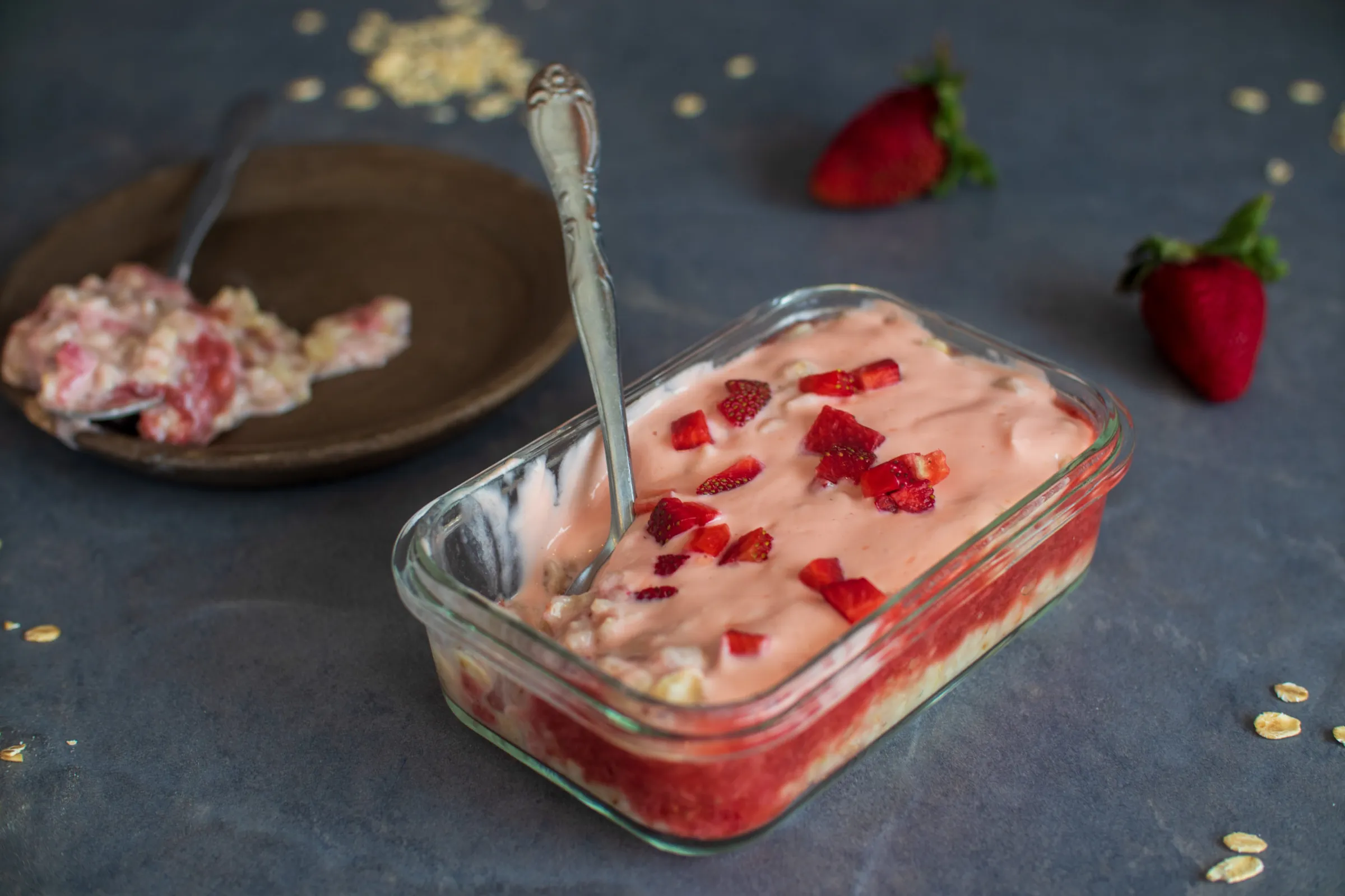Oatmeal & Strawberry Jam - 273 Calories