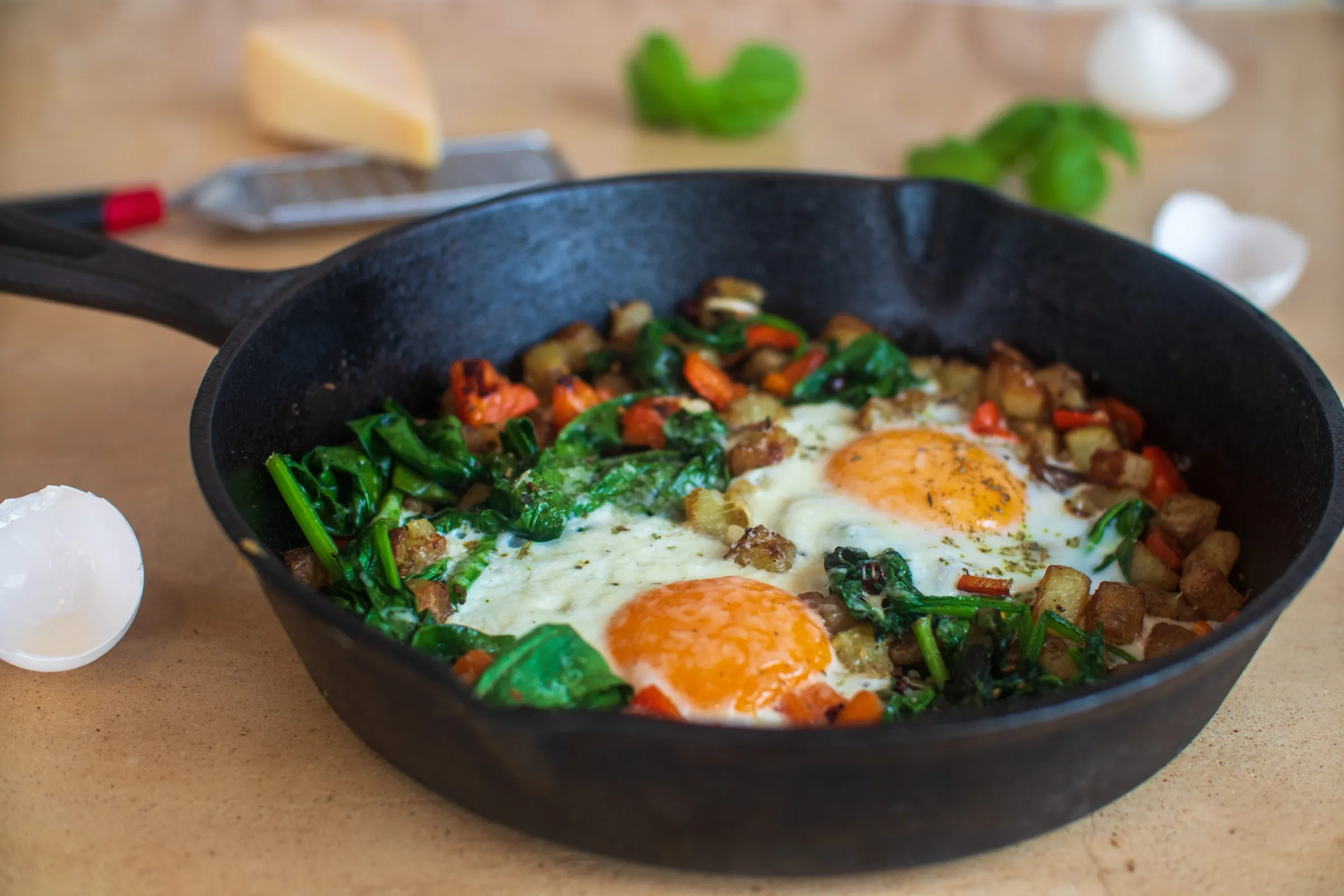 Potato & Egg Hash - 495 Calories
