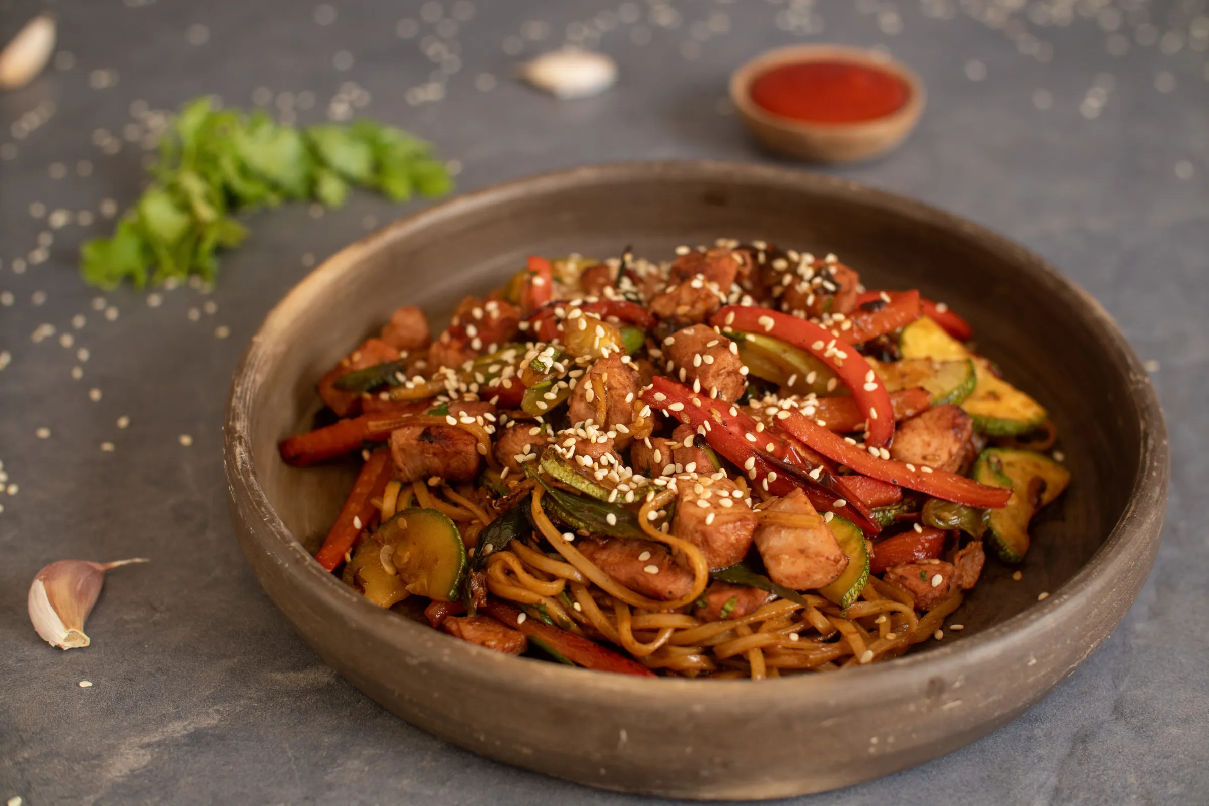 Tuna & Sriracha Noodles - 523 Calories